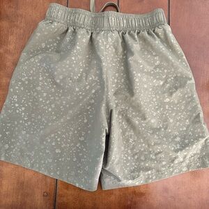 Under Armour Gray Athletic Shorts Lightweight Moisture-Wicking